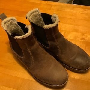 Adorable brown leather boots size 8